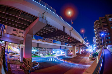 横浜の高速道路の夜景