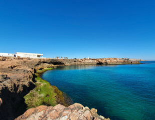Fototapeta na wymiar Vega Baja del Segura - Las calas de Torrevieja paisajes junto al mar