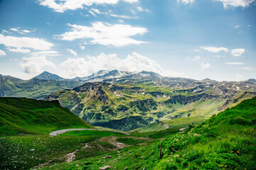 Naklejka premium landscape with sky and clouds