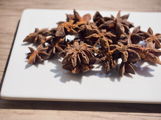 Obraz premium 말린 향신료 스타아니스홀, 음식, 팔각향