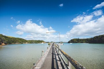 Fototapeta premium pier on the beach, bay of islands, new zealand