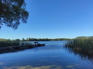jezioro latem 