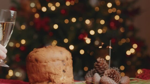 Panettone dolce tipico natalizio