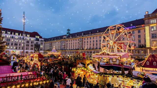 scenery houses on the Christmas market in Dresden