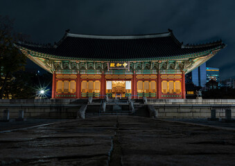 Obraz premium Deoksugung royal palace of Joseon dynasty in Seoul South Korea
