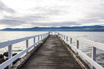 Obraz premium wooden pier in the sea - New Zeland