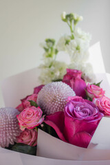 bouquet of roses, Matiola white, chrysanthemum momoko