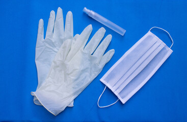 Kit de bioseguridad: Guantes, Cubrebocas y Alcohol.