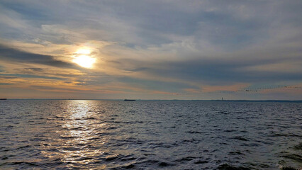 Strande, Deutschland: Sonnenaufgang über der Kieler Förde