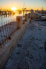 Obraz premium Sunset in the ruins of Epecuen.