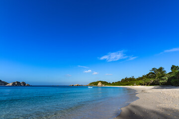 沖縄ケラマ綺麗な砂浜の早朝の阿波連ビーチ