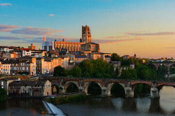 Obraz premium Ville d'Albi au coucher du soleil, Tarn, France