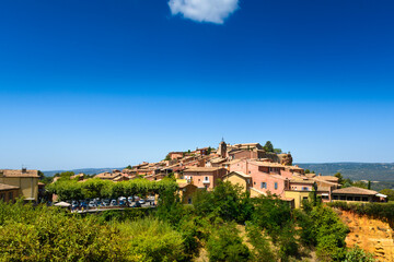 Fototapeta na wymiar Village de Roussillon, Vaucluse, France