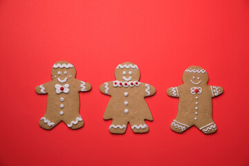 Ginger Bread Family on a Christmas Festive Background - 468719443