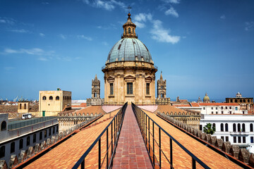 Fototapeta na wymiar Rooftop of Palermo Cathedral