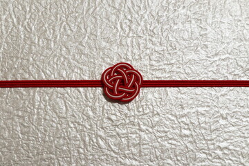 水引細工を用いた和風背景　のし紙風デザイン　もみ紙使用