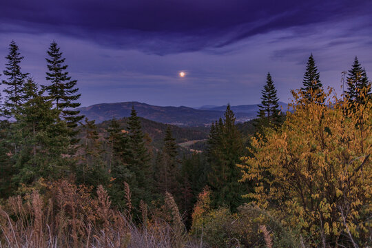Moonrise in the mountains