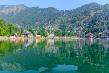 Fototapeta premium Landscape of Naini lake in Nainital, Uttrakhand 