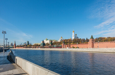 Obraz premium View of the Moskva River and the Moscow Kremlin Ensemble