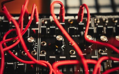 Analog synthesizer for electronic music production