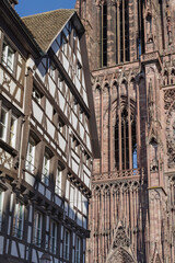 Fototapeta na wymiar Notre Dame Gothic Cathedral with frame houses, UNESCO world heritage site, Alsace, France, Europe