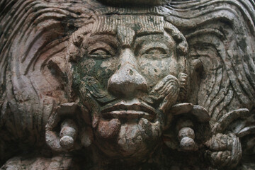 head of mayan statue