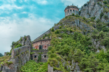 resti di rocca di Anfo