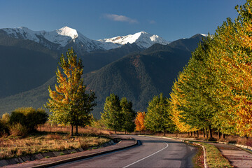 Fototapeta na wymiar autumn landscape in the way to the mountains
