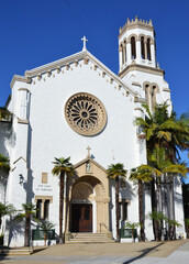 Fototapeta na wymiar Old church in Santa Barba city center