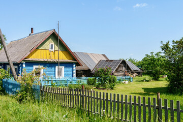 Fototapeta na wymiar Belarusian village. Country house. Compound. Nature of Belarus