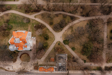 Przedwiośnie w parku widziane z drona © rozentuzjazmowany