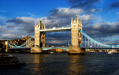 Fototapeta na wymiar Clouds over Tower Bridge - London