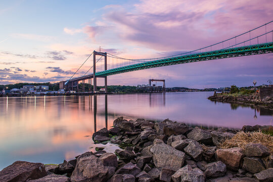 A beautiful cityscape of Gothenburg harbour and the &Auml;lvsborg bridge