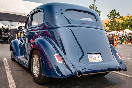 1936 Ford Model 68 Deluxe Tudor Slantback Sedan