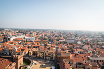 Fototapeta na wymiar Panorama su Galliate e sui comuni limitrofi delle province di Novara e Milano dall'alto del suo campanile