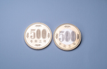新500円硬貨のクローズアップイメージ  令和3年
