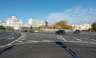 Fototapeta na wymiar View of Borovitskaya Square and in Moscow