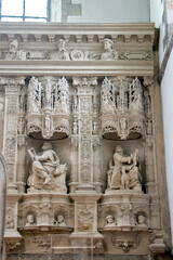 Obraz premium Quimperlé. Retable renaissance du XVIème siècle de l'église Sainte-Croix. Finistère. Bretagne