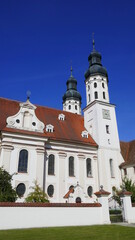 Fototapeta na wymiar Münster St. Peter und Paul in Obermarchtal
