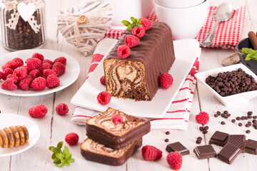 Marble cake with raspberries.