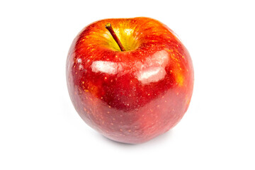 Pommes fraîches mûres juteuses rouges isolés sur fond blanc