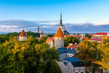 ein Sommerabend in der baltischen Hauptstadt Tallinn