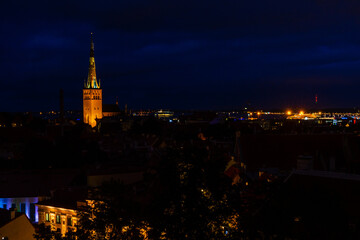 ein Sommerabend in der baltischen Hauptstadt Tallinn