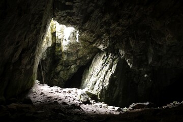 Zakopane, jaskinia Raptawicka. - obrazy, fototapety, plakaty