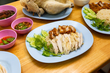 steamed rice topped with chicken