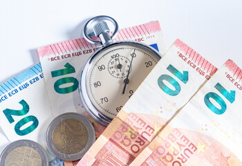 Currency value countdown. Wealth timer.