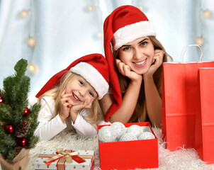 couple in santa hats
