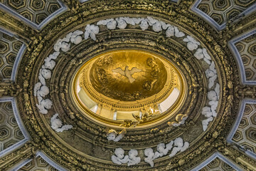 Fototapeta premium Interior of Catholic titular Church of Saint Andrew's at Quirinal (Sant'Andrea al Quirinale, 1670) in Rome built for Jesuit seminary on Quirinal Hill. Rome, Italy. December 28, 2016.