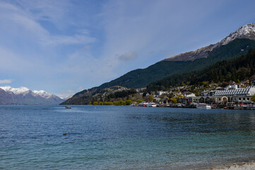 Obraz premium View of Lake Wakatipu in Queenstown, New Zealand. 