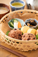 発酵玄米のおにぎりのお弁当